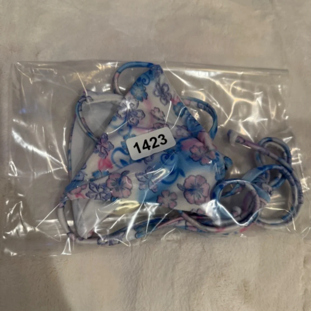 New! Frankie’s Bikinins Bikini Triangle Top floral city of angels 31423